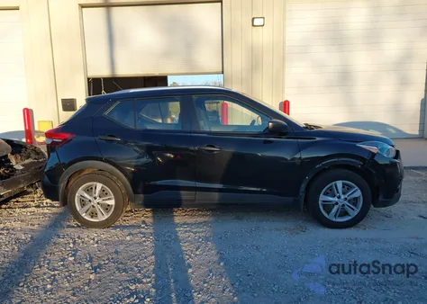 2018 Nissan Kicks S z USA, uszkodzony, nr VIN 3N1CP5CUXJL533646